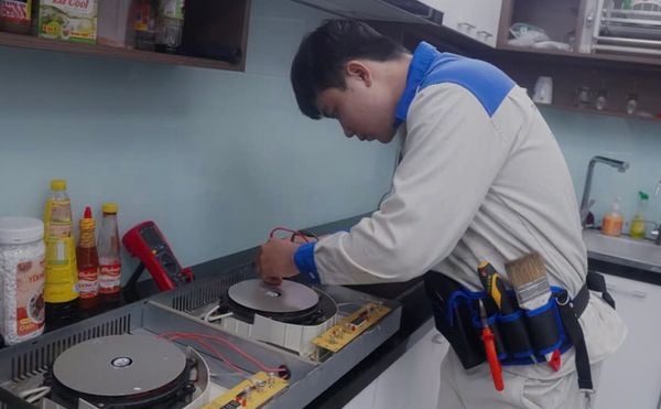 Sửa Bếp Từ Tại Nhà Hà Nội Chuyên Nghiệp