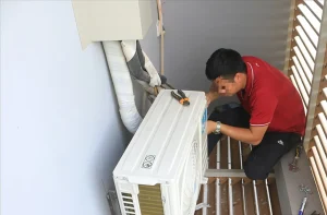 Sửa điều hòa kêu to tại Hà Nội - Kiểm tra block máy nén bị lỏng cao su