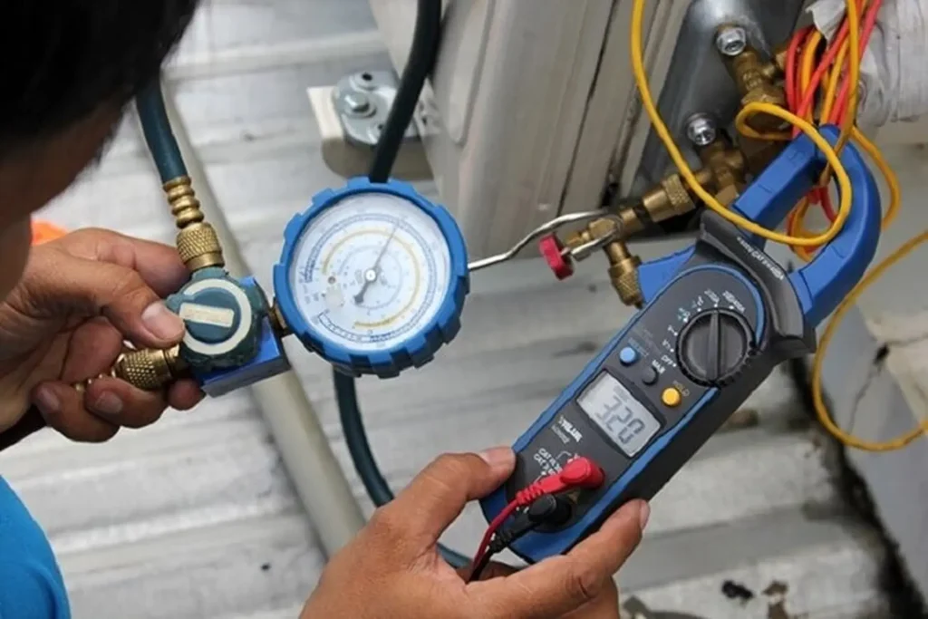 Hướng dẫn kiểm tra điều hòa tại nhà đơn giản - Kiểm tra dàn nóng và ống đồng