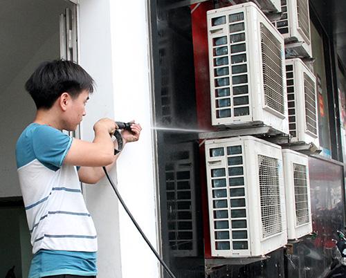 Vệ sinh dàn lạnh điều hòa giúp làm lạnh nhanh và tiết kiệm điện