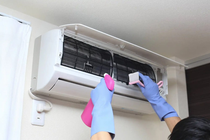 Bảo dưỡng điều hòa giúp tiết kiệm điện - Vệ sinh dàn lạnh chuyên sâu