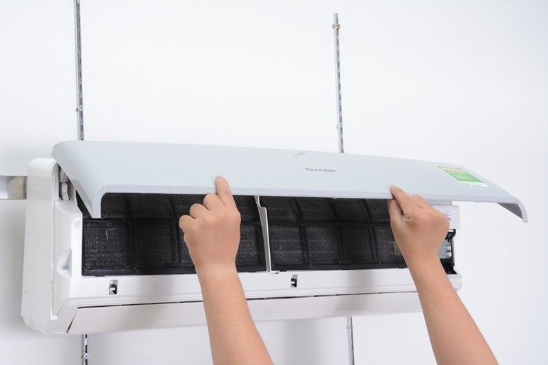 Bảng Giá Vệ Sinh Điều Hoà Mới Nhất 2026: 7 Yếu Tố Ảnh Hưởng Đến Chi Phí 3 vệ sinh điều hòa tại nhà