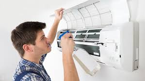 Bảo dưỡng điều hòa tại nhà Hà Nội - Kiểm tra áp suất gas bằng đồng hồ chuyên dụng