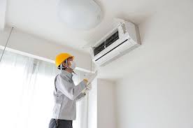 Dịch vụ sửa điều hòa Hà Nội - Thợ chuyên nghiệp kiểm tra điều hòa tại nhà