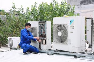 Vệ sinh điều hòa tại Hà Nội - Vệ sinh dàn nóng bằng máy phun áp lực