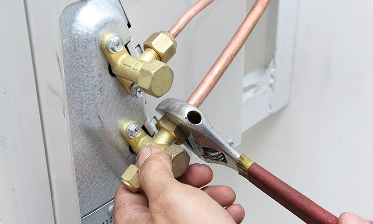 điều hòa bị rò rỉ gas