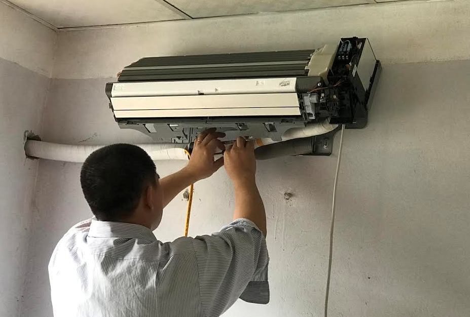 Điều Hoà Kêu To Sửa Thế Nào? 7 Nguyên Nhân Và Cách Khắc Phục Hiệu Quả 2 Quạt dàn lạnh điều hoà phát tiếng ồn